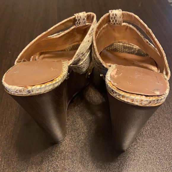 BCBG Snake Skin Platform Heels - Picture 2 of 3